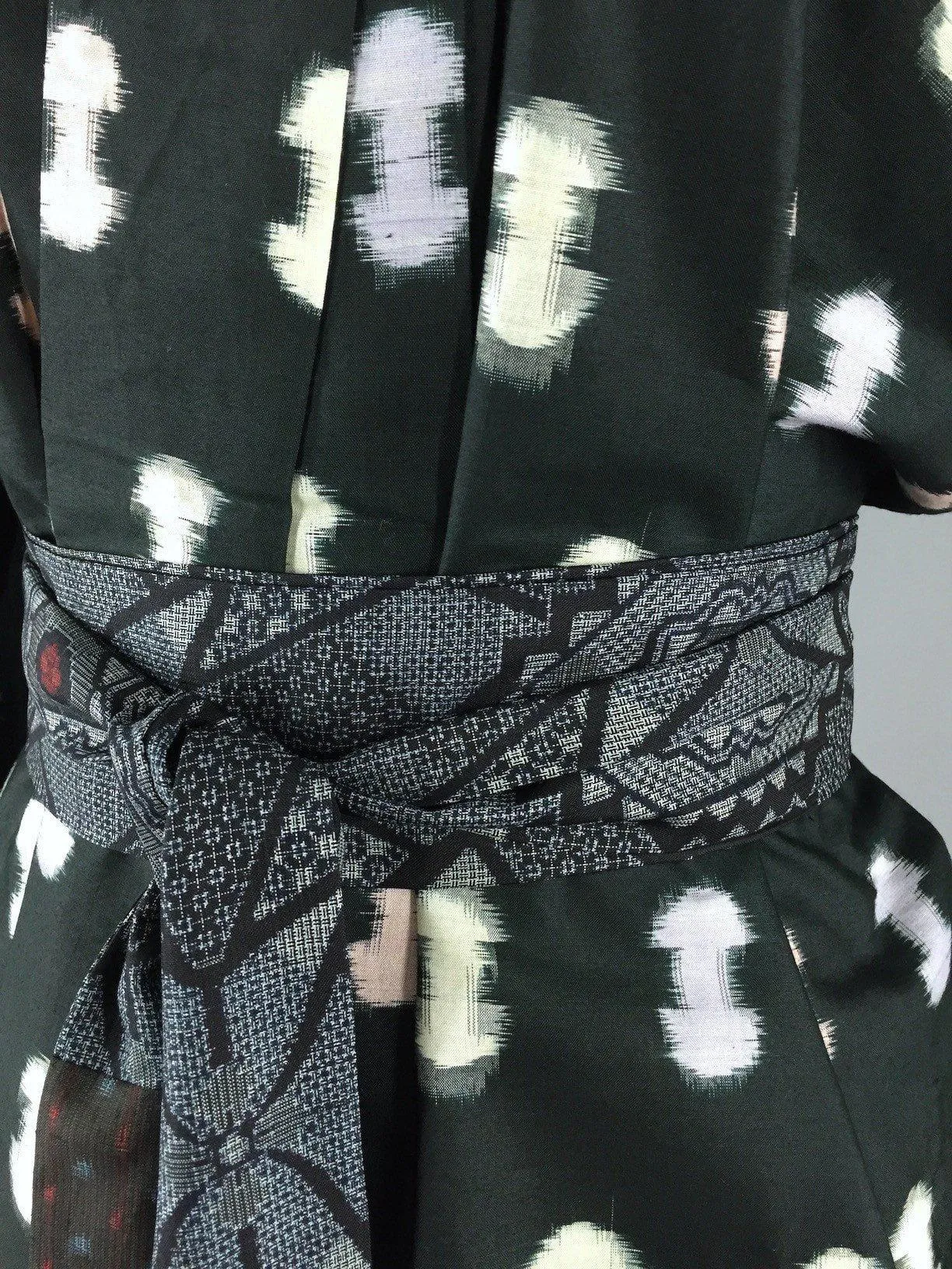 1940s Vintage Silk Kimono Robe / Ikat Black