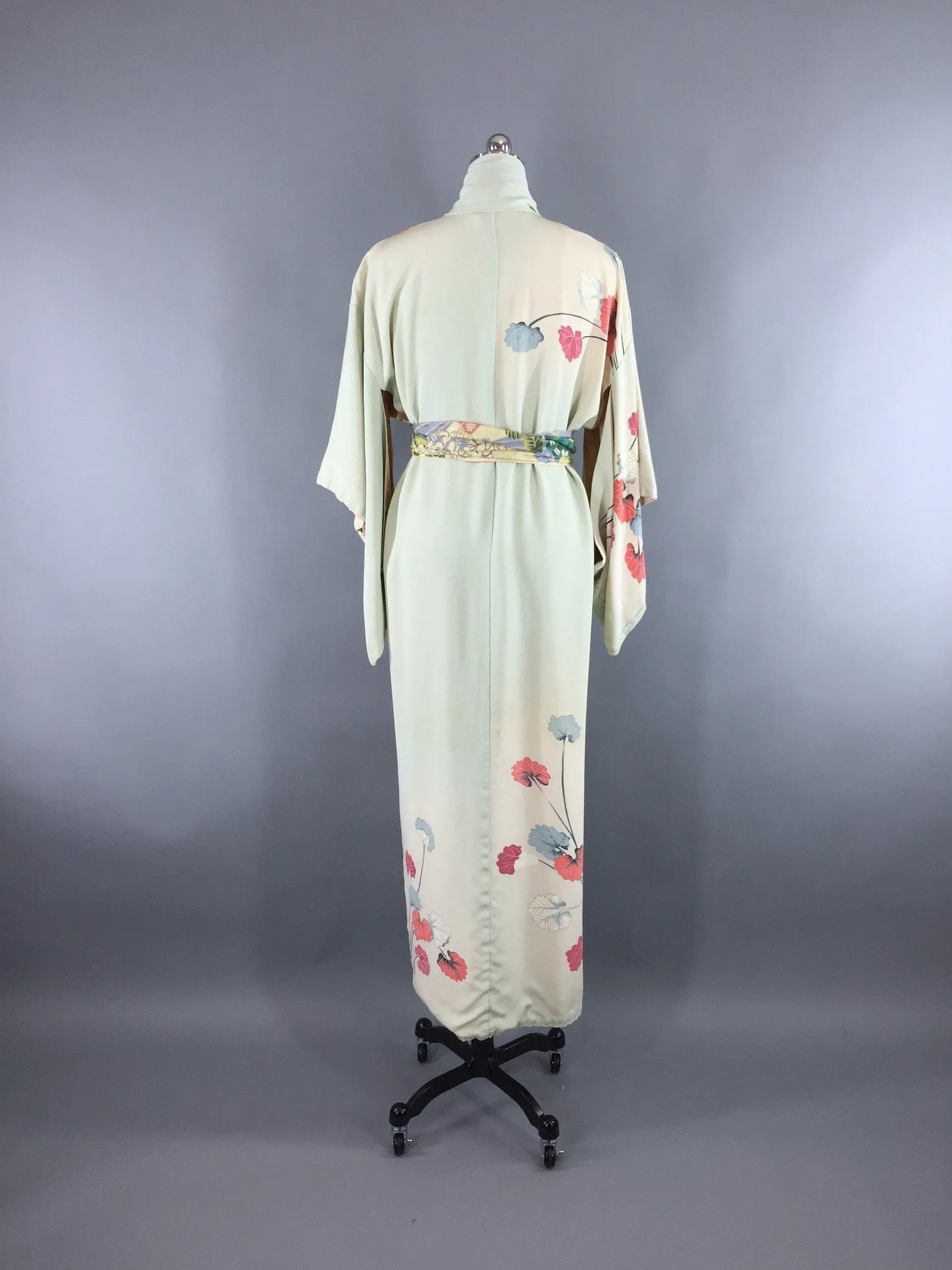 1940s Vintage Silk Kimono Robe / Pale Green Floral Print