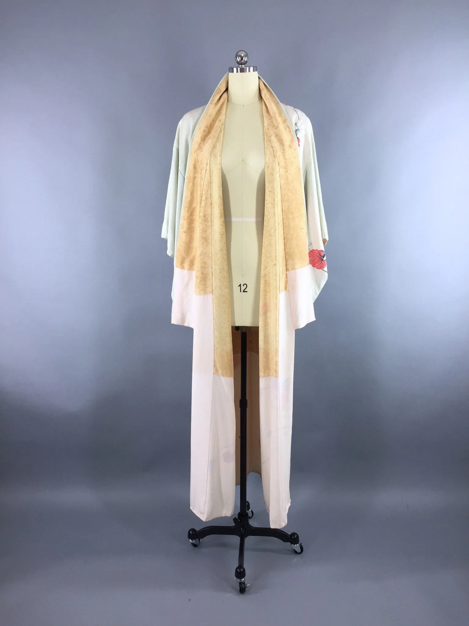 1940s Vintage Silk Kimono Robe / Pale Green Floral Print