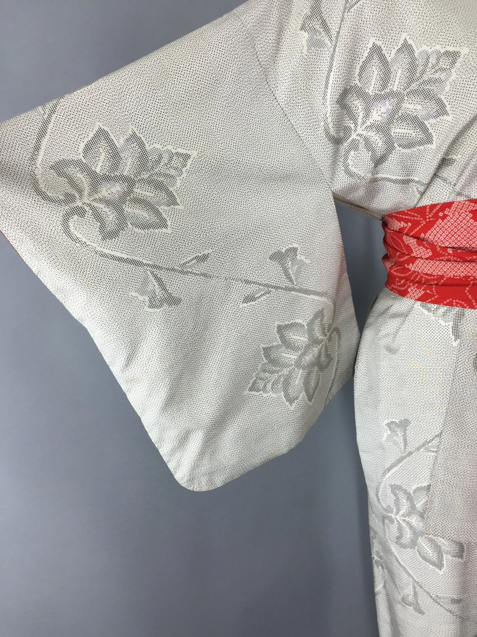 1950s Vintage Kimono Robe with White and Black Floral Print