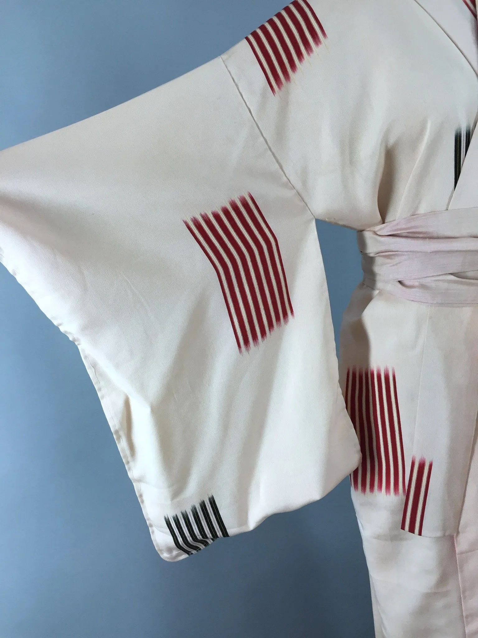 1950s Vintage Silk Kimono Robe / Peach Red Abstract Stripes