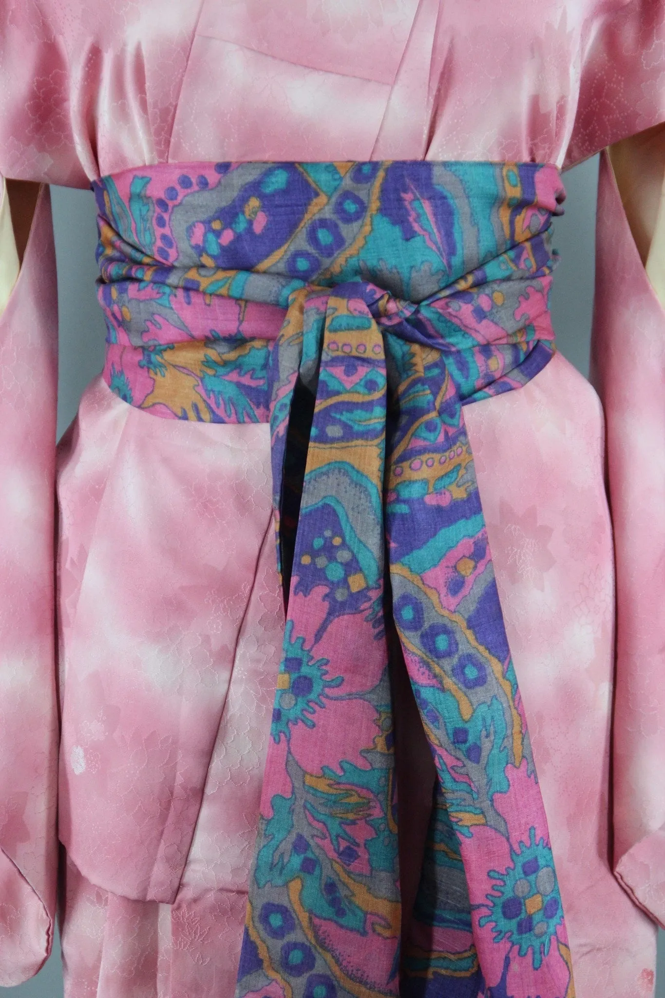 1950s Vintage Silk Kimono Robe / Pink Ombre Clouds Floral