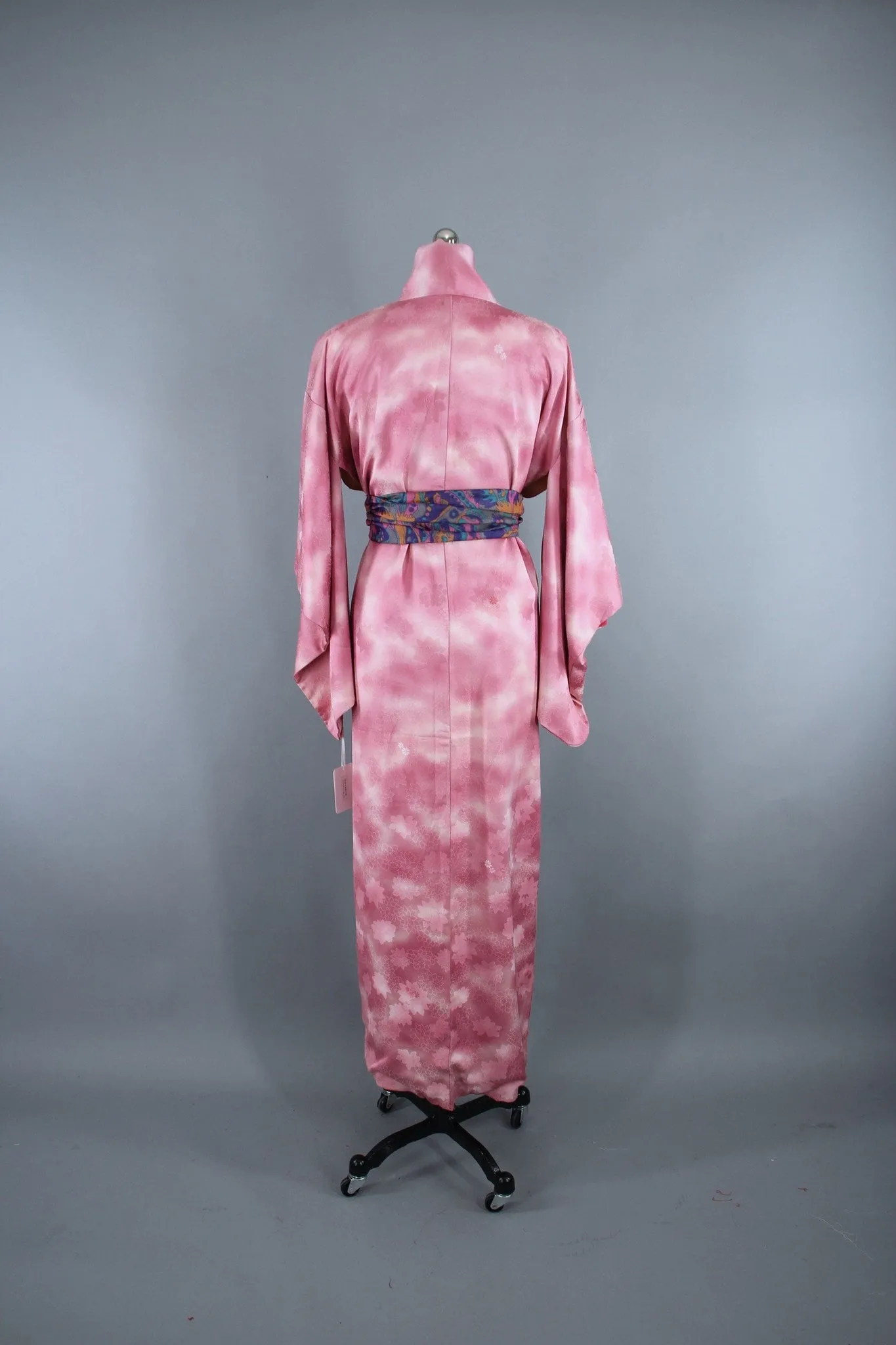 1950s Vintage Silk Kimono Robe / Pink Ombre Clouds Floral