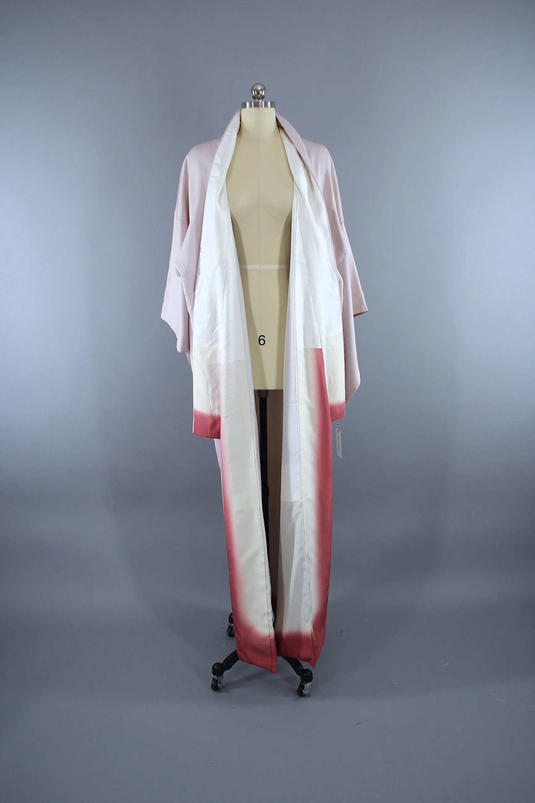 1960s Vintage Silk Kimono Robe / Lavender Purple Peacock