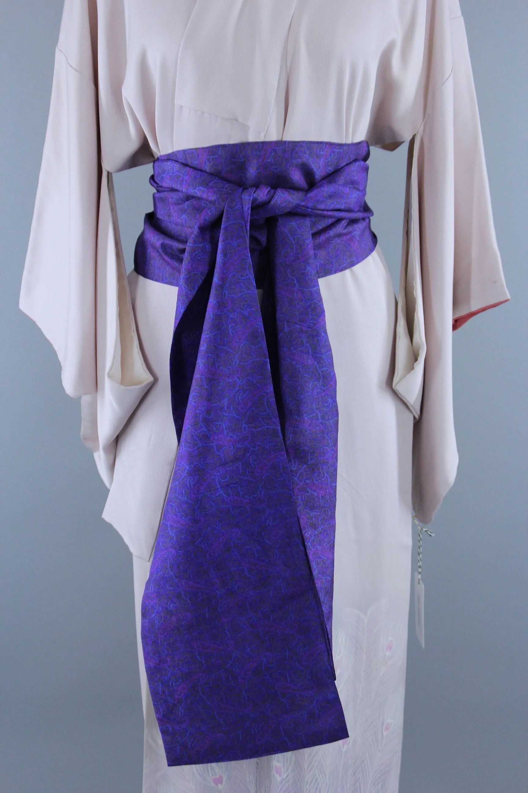 1960s Vintage Silk Kimono Robe / Lavender Purple Peacock