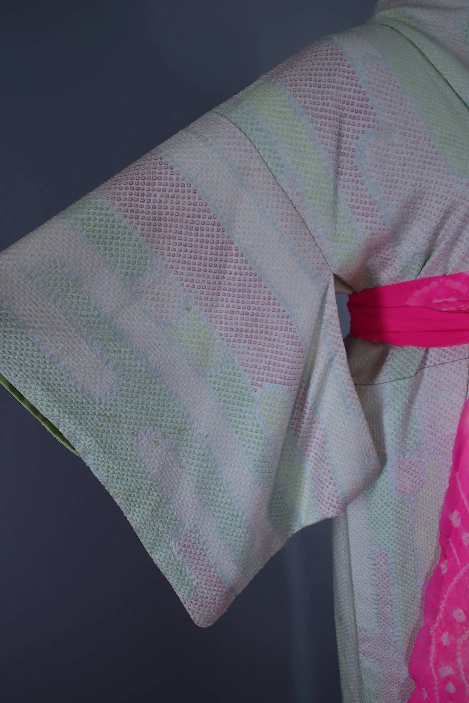 1960s Vintage Silk Kimono Robe / Pastel Pink & Green Shibori