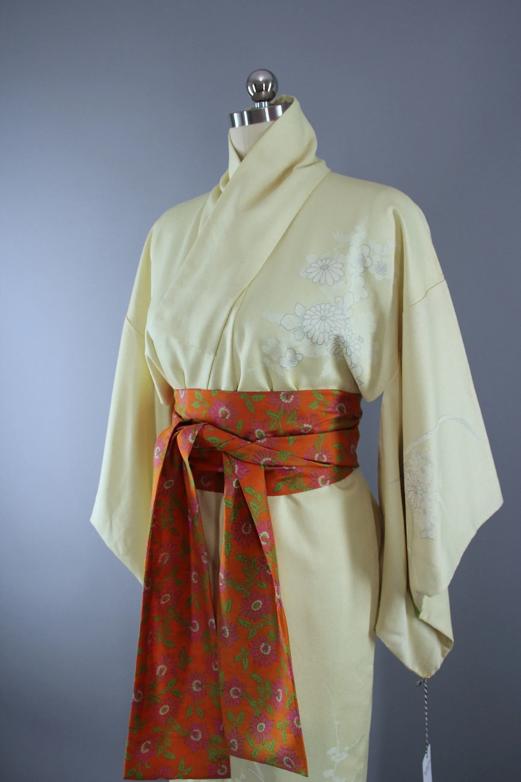 1970s Vintage Silk Kimono Robe / Lemon Yellow Green Floral Daisy Print