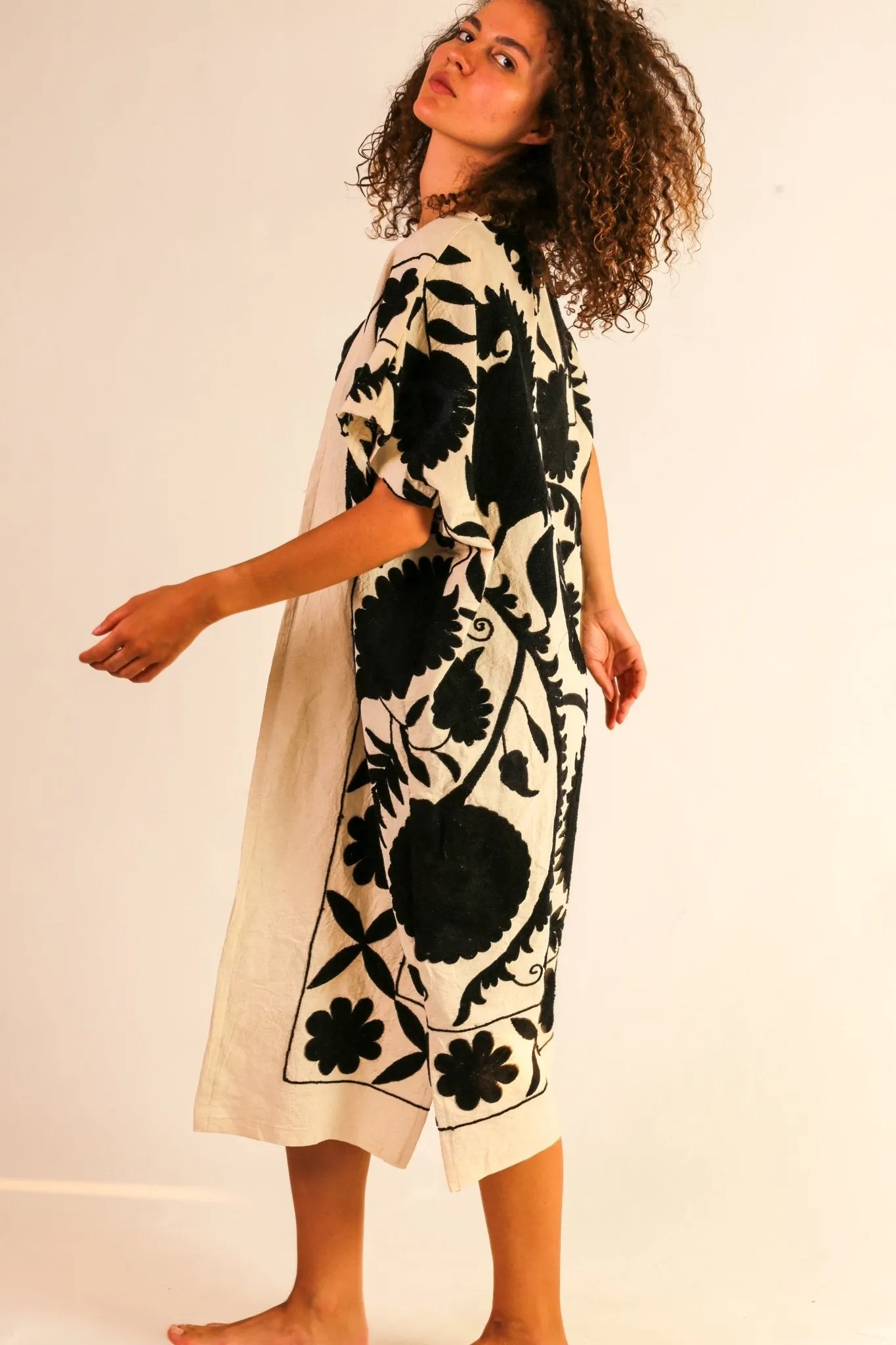 EMBROIDERED KIMONO LUNA