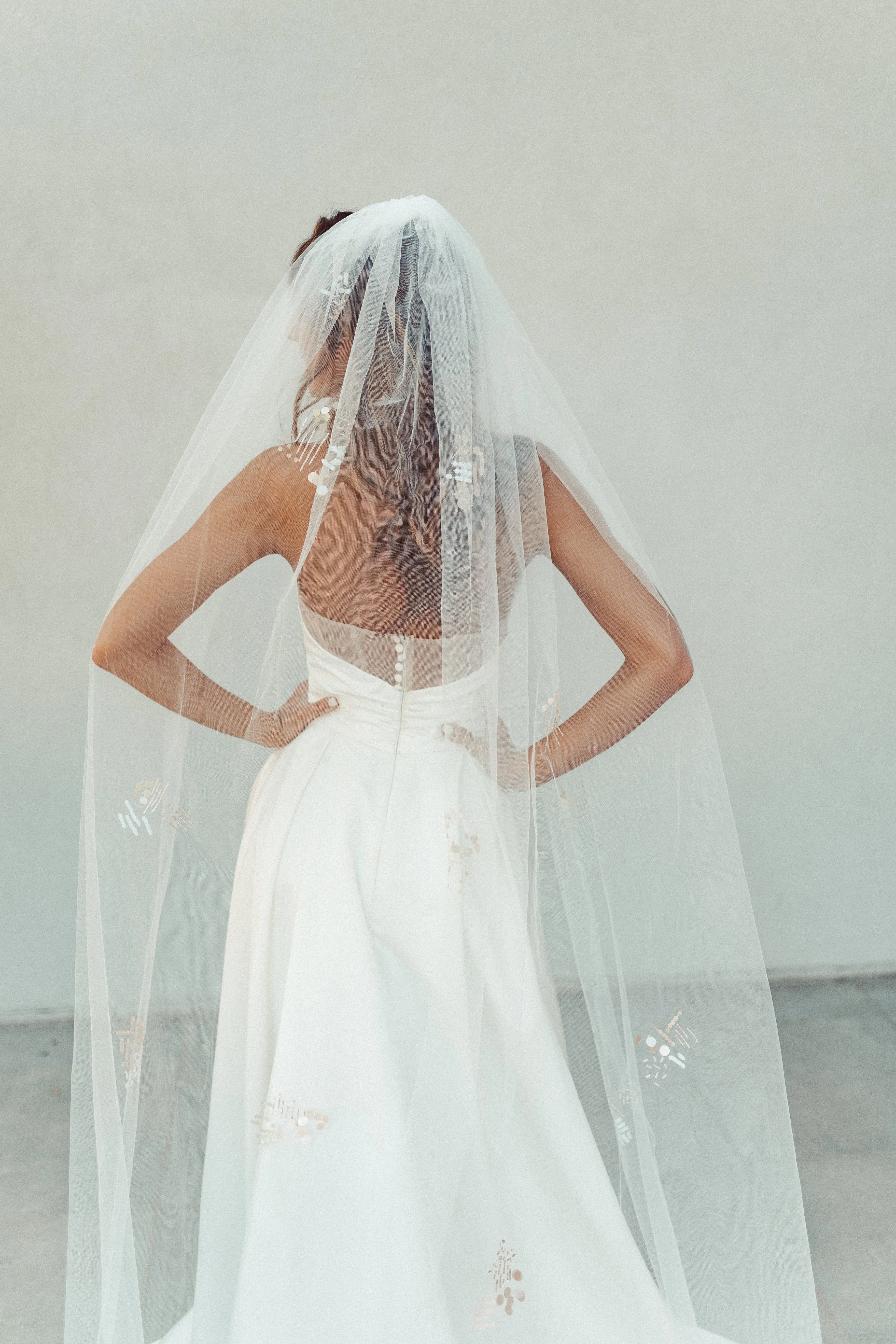 Monat Veil
