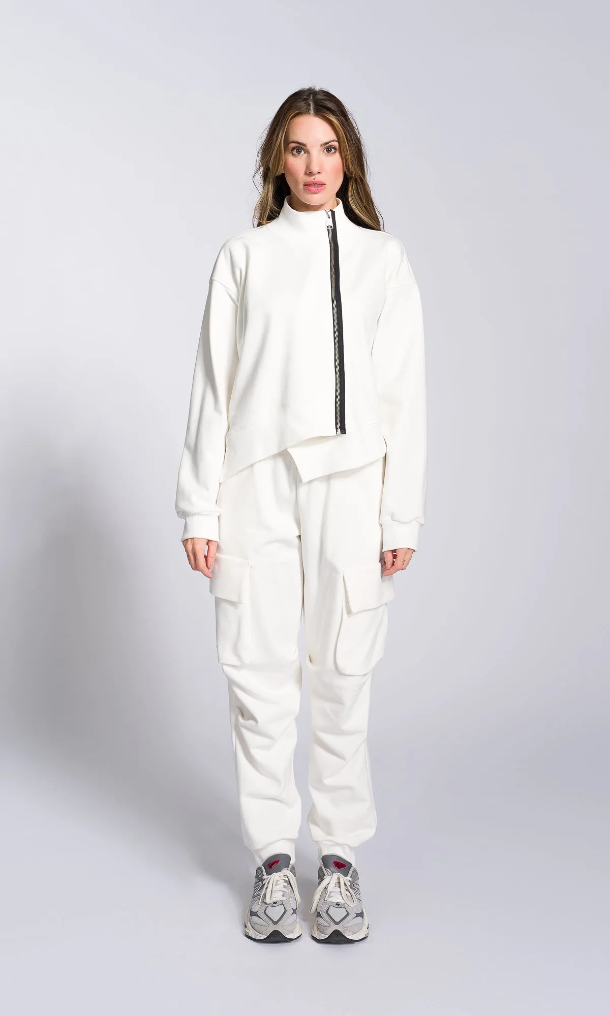 Short Asymmetric Zipper Sweatshirt