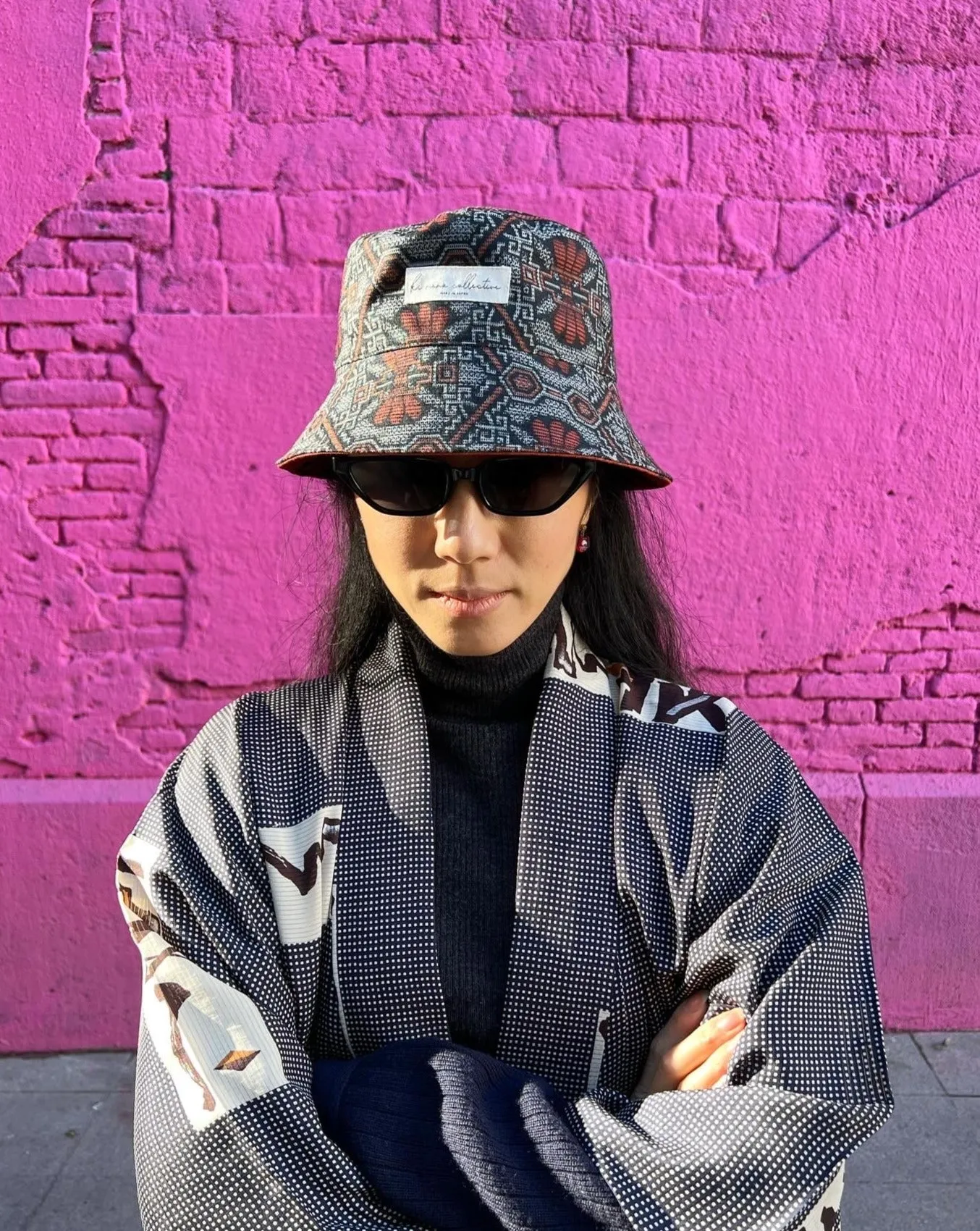 UPCYCLED KIMONO BUCKET HAT・KURO/AKA 黒/赤
