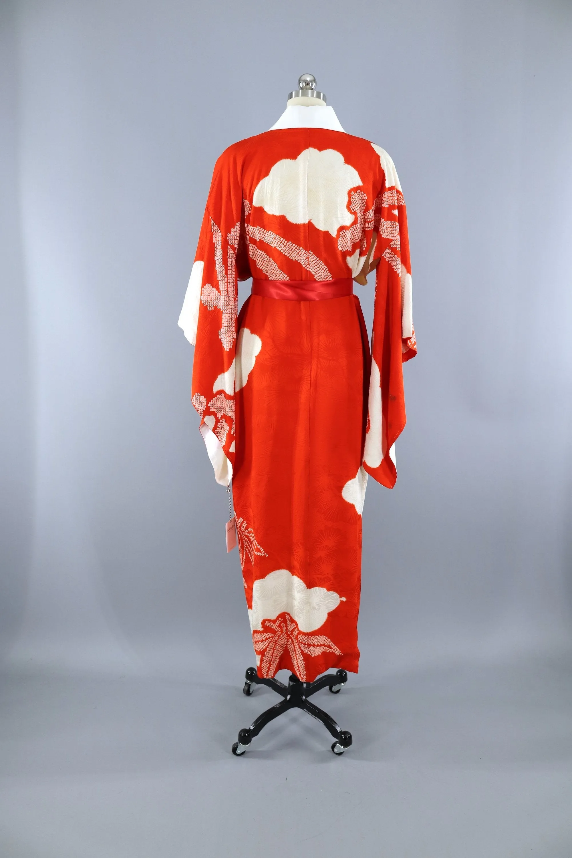 Vintage 1940s Silk Kimono Robe Juban / Red & White Shibori