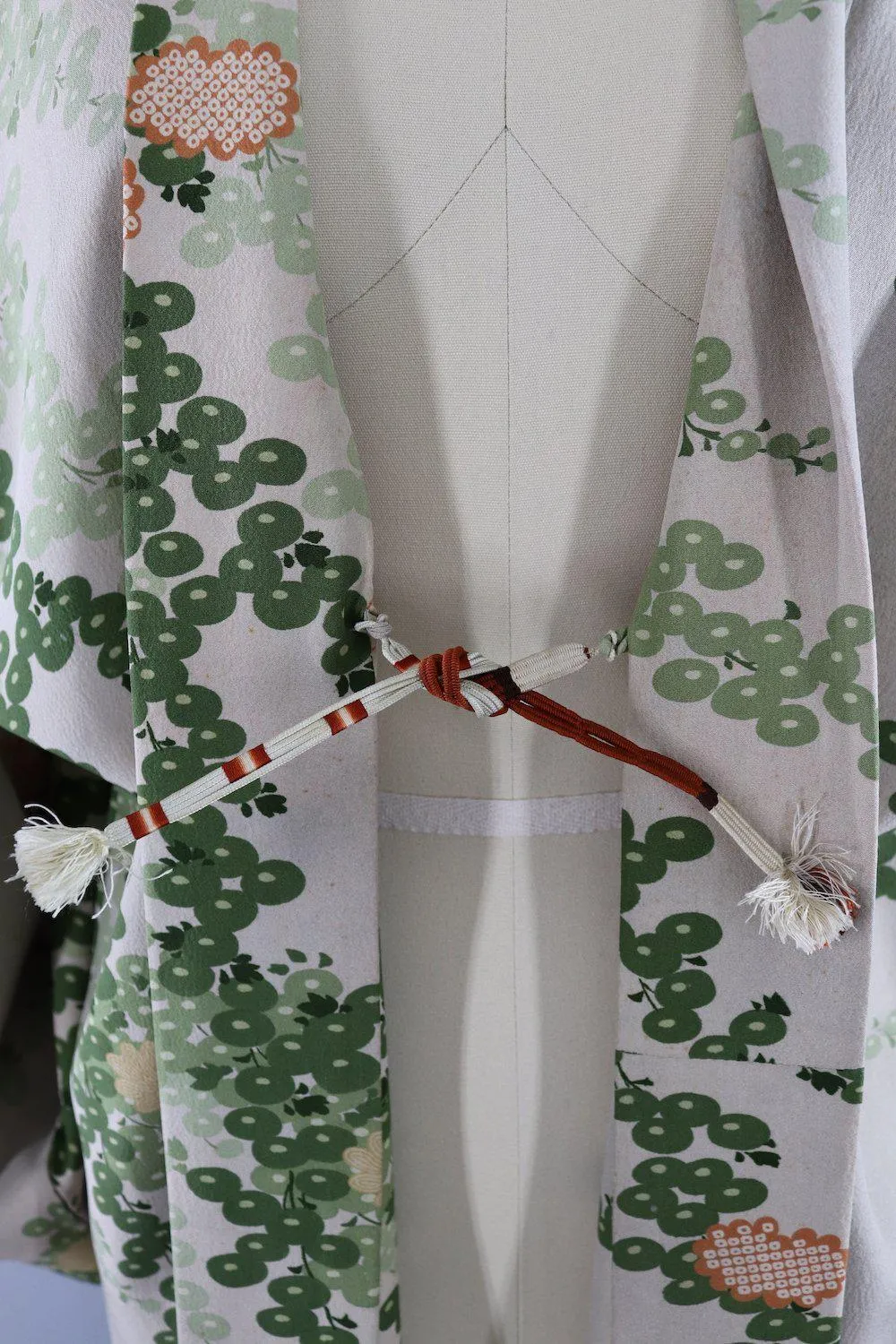 Vintage Silk Kimono Cardigan / Taupe Green Floral