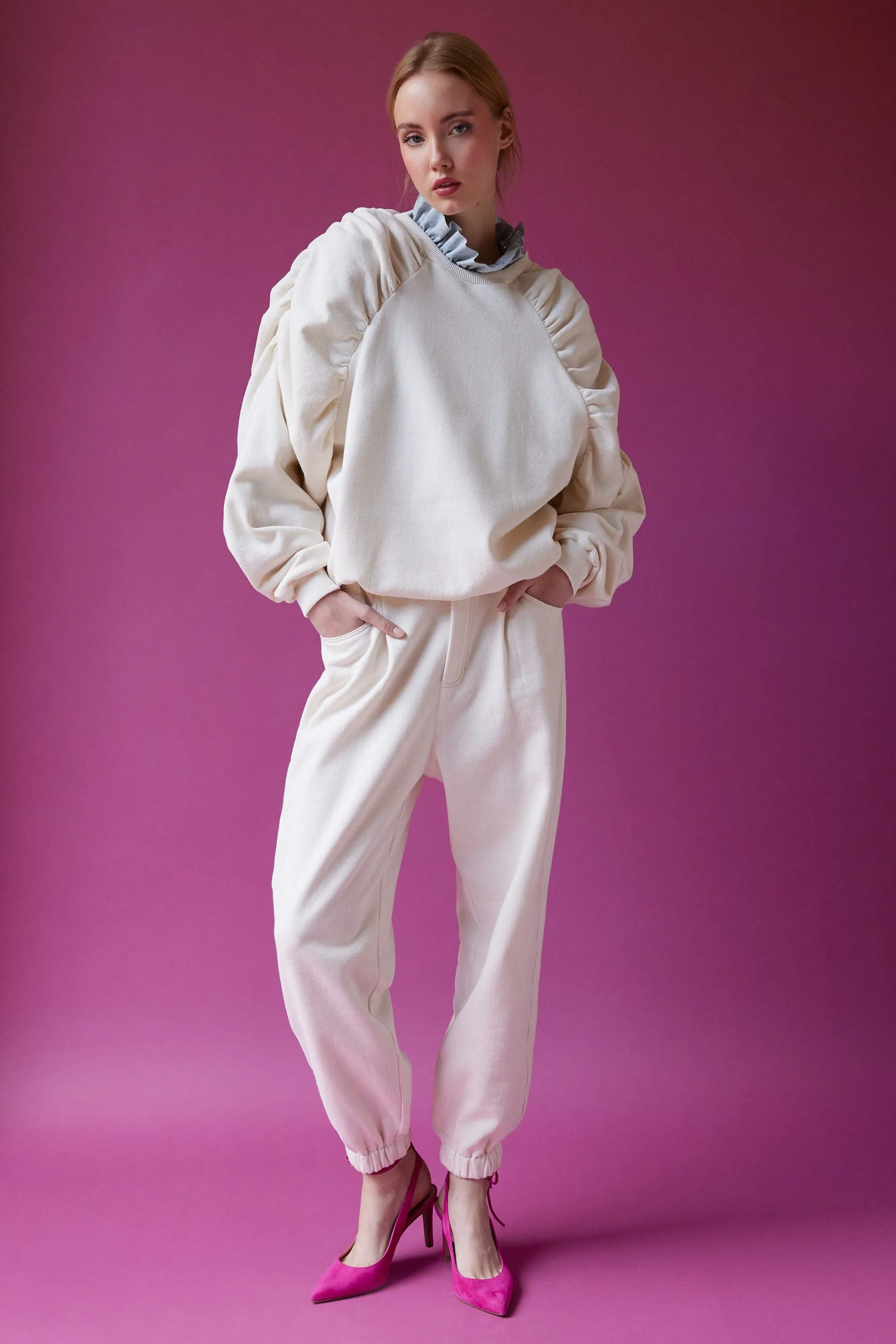 Xenia Off-White Sweatshirt